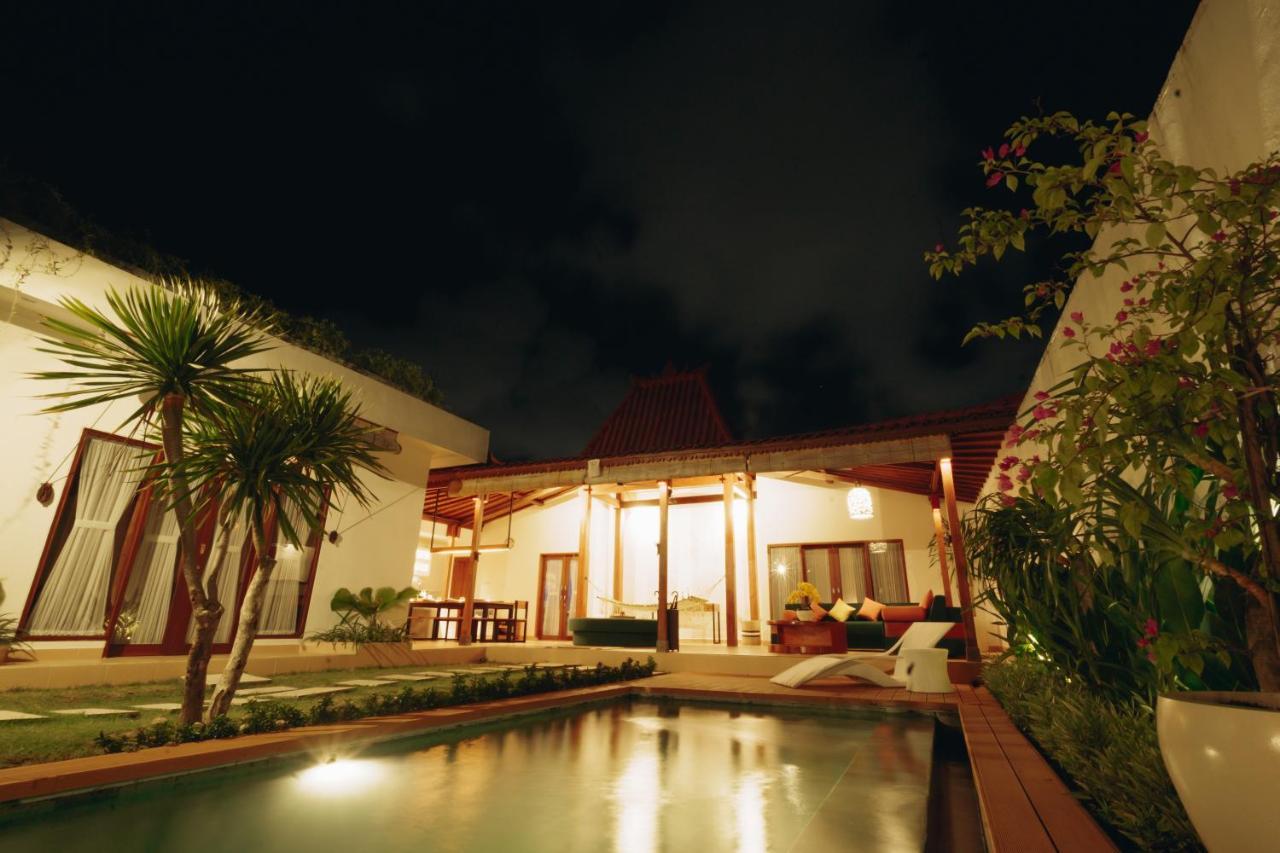 Villa Orked 3 With Family Room Seminyak エクステリア 写真