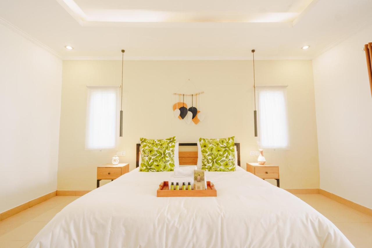 Villa Orked 3 With Family Room Seminyak エクステリア 写真