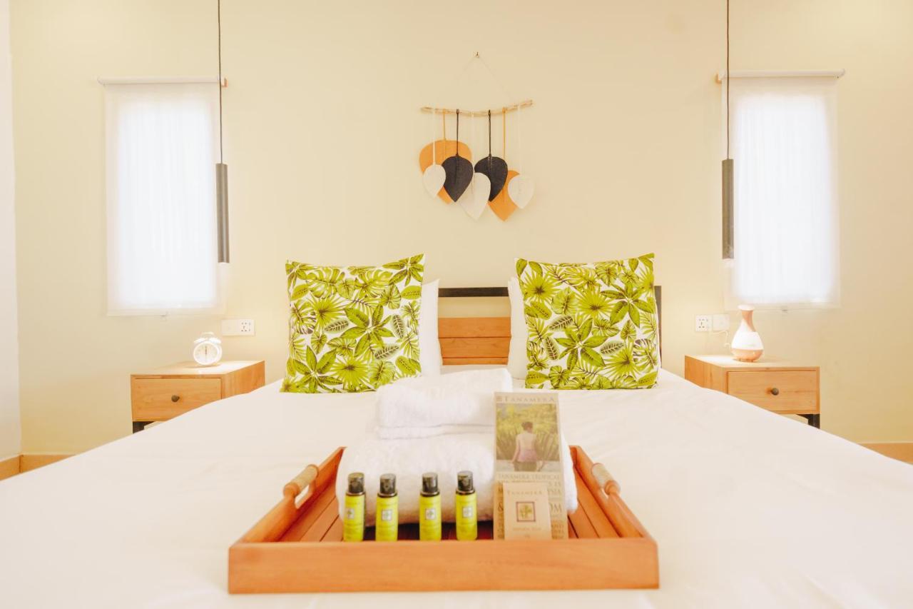 Villa Orked 3 With Family Room Seminyak エクステリア 写真