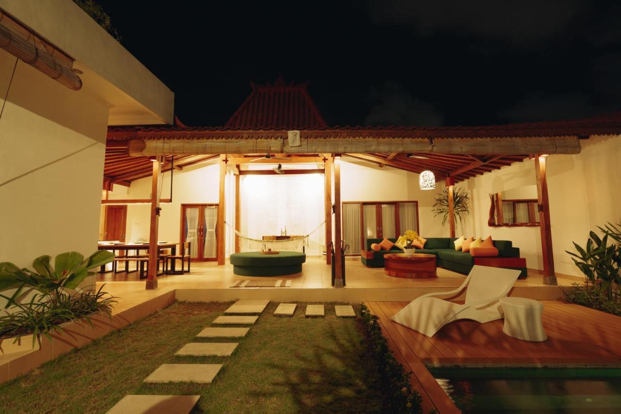 Villa Orked 3 With Family Room Seminyak エクステリア 写真