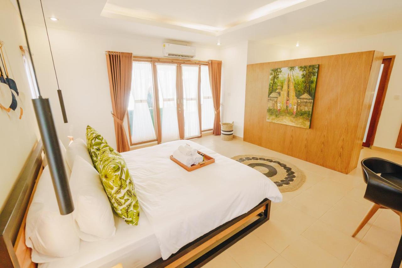 Villa Orked 3 With Family Room Seminyak エクステリア 写真