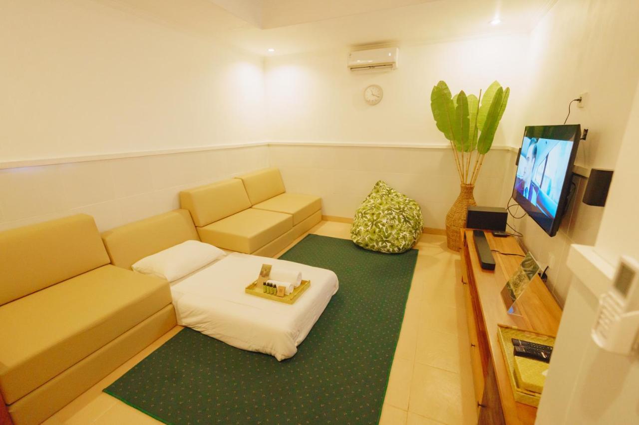 Villa Orked 3 With Family Room Seminyak エクステリア 写真